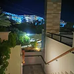 Vlycha Apartman *