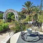 Vlycha Apartman *