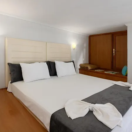 Vlycha Apartamento *