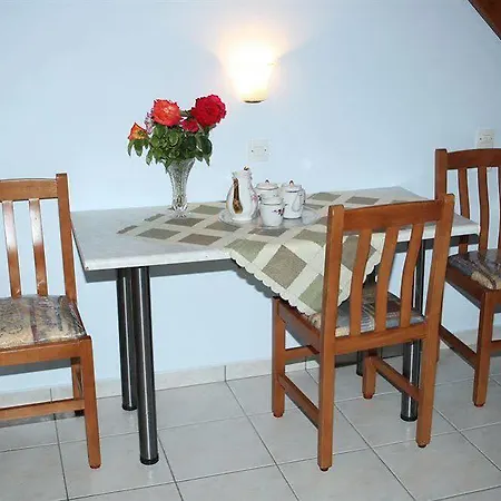 Vlycha Apartment *